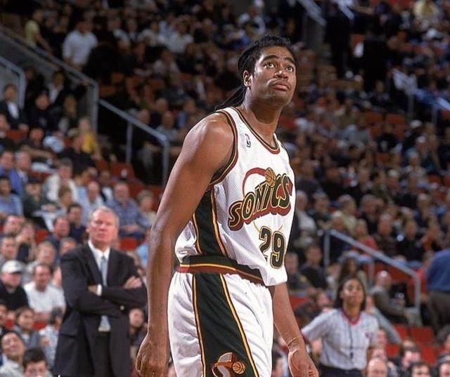 乐鱼-NBA季后赛倒计时，纽卡斯尔今晚外线爆发，细节引发关注，更衣室稳定，更衣室氛围转暖(周三008英超纽卡斯尔联vs利物浦)