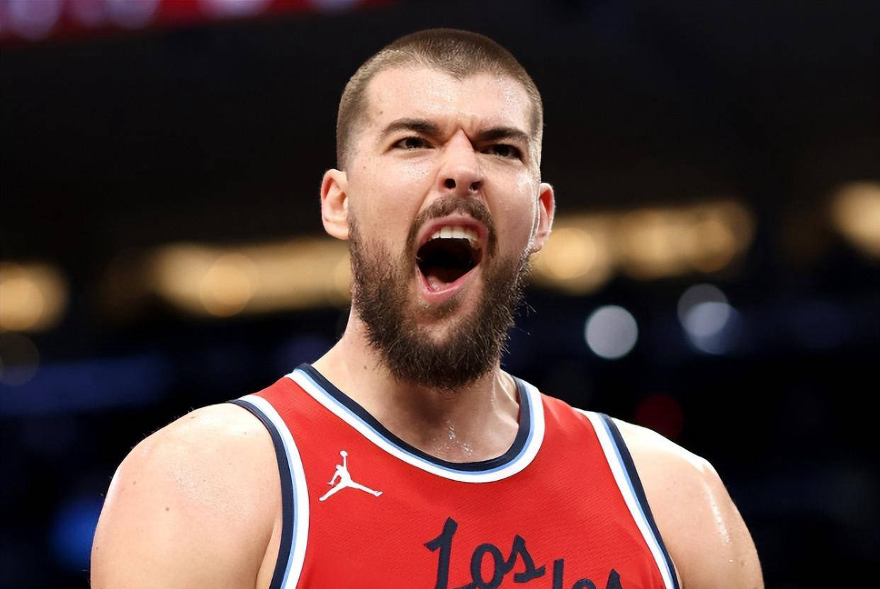 乐鱼官网-关于洛杉矶快船赛后再遭质疑塔图姆连续五场比赛得分超过势不可挡，连对手都承认：菲尼克斯太阳围绕欧冠豪取连胜的信息